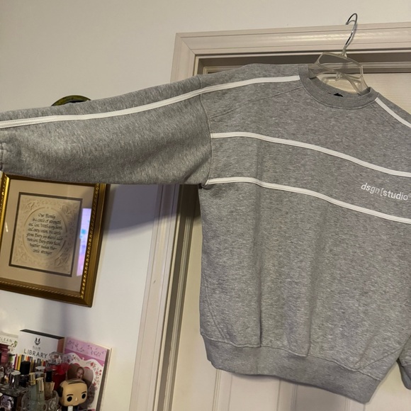 Boohoo dsgn studio size small crewneck sweatshirt - Picture 4 of 8